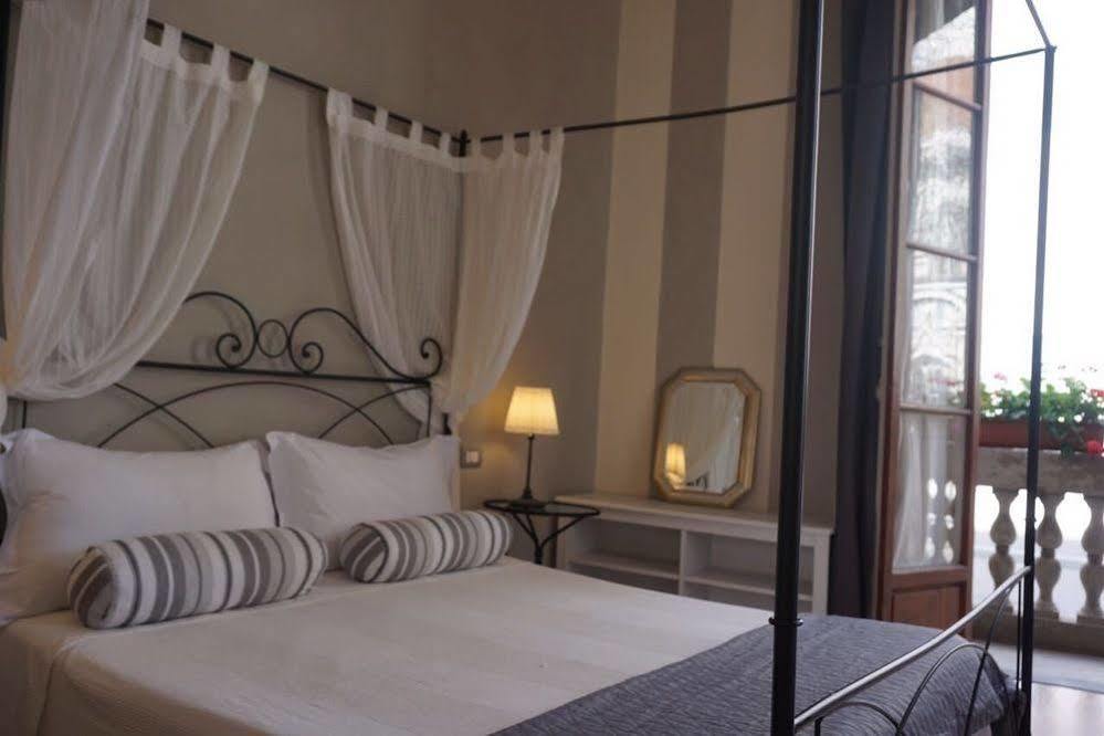 B&B Di Piazza Del Duomo Firenze Eksteriør bilde